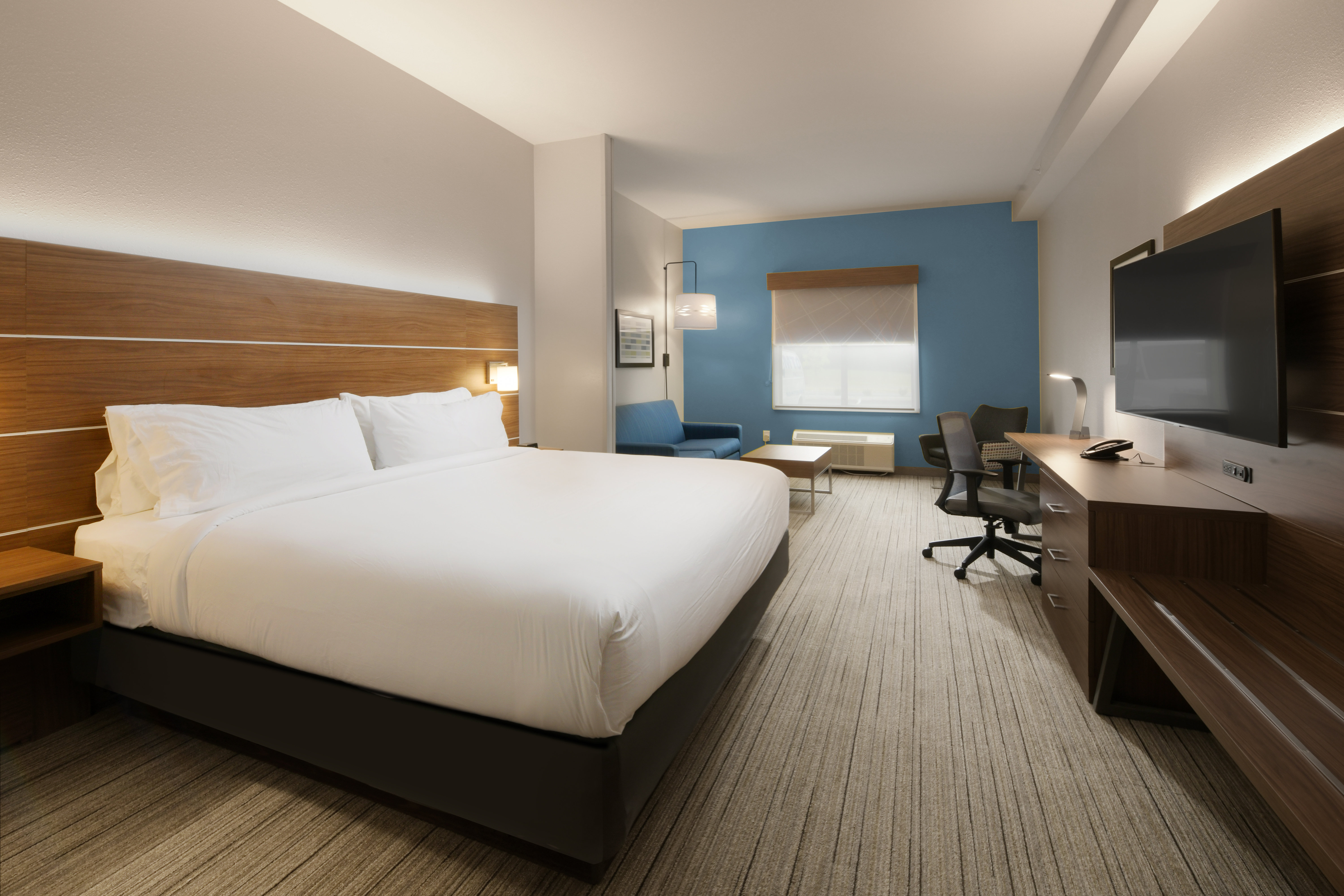 holiday inn express and suites williamstown glassboro by ihg