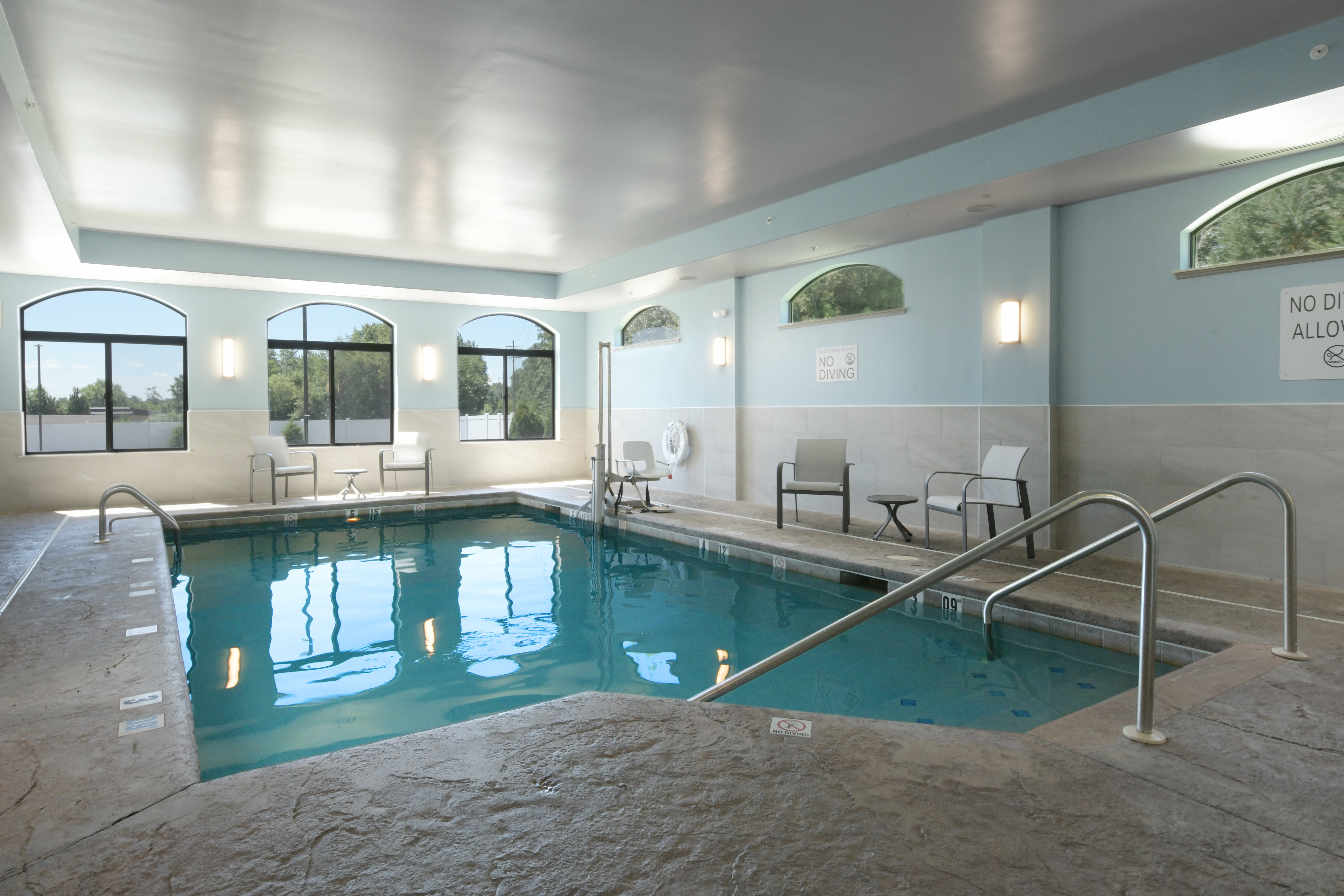 holiday inn express and suites williamstown glassboro by ihg