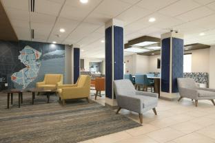 holiday inn express and suites williamstown glassboro by ihg