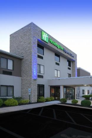 holiday inn express and suites williamstown glassboro by ihg