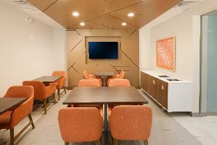 holiday inn express and suites williamstown glassboro by ihg