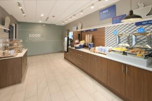 holiday inn express and suites williamstown glassboro by ihg
