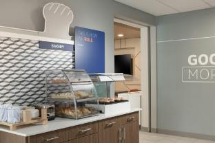 holiday inn express and suites williamstown glassboro by ihg