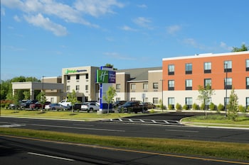 Holiday Inn Express & Suites Williamstown - Glassboro By Ihg,Monroe Township>>Burlington County,3 star