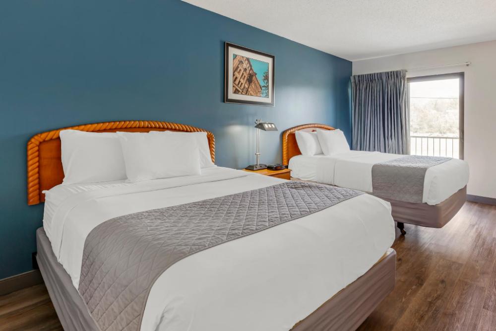 polynesian hotel and suites wisconsin dells lake delton