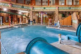 polynesian hotel and suites wisconsin dells lake delton