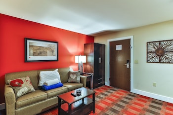 polynesian hotel and suites wisconsin dells lake delton