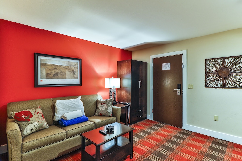 polynesian hotel and suites wisconsin dells lake delton