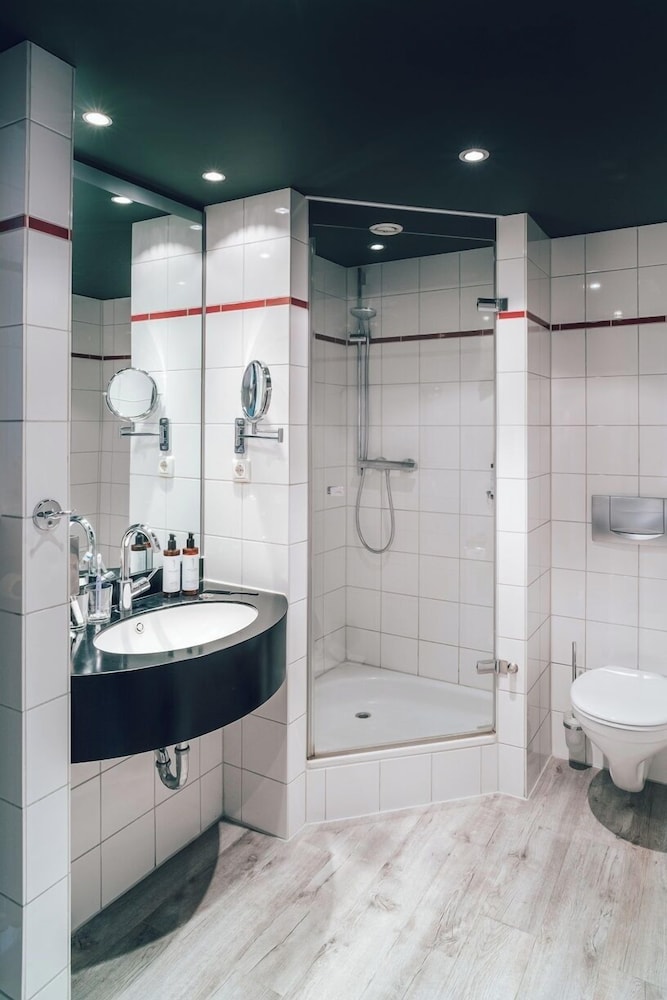 wismar townhouse vagabond club