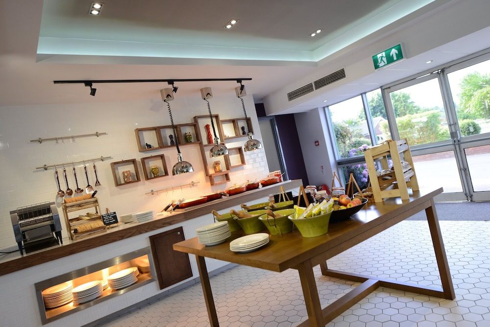 holiday inn wolverhampton racecourse by ihg