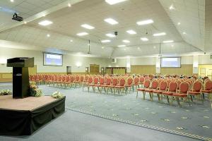 holiday inn wolverhampton racecourse by ihg