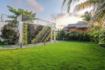 foxoso aaristo baga beach resort