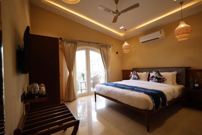 foxoso aaristo baga beach resort