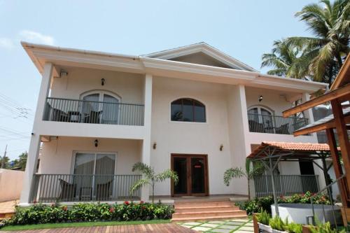 Foxoso Aaristo Baga Beach Resort,,3 star