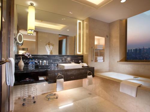 crowne plaza xian by ihg