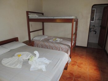 hostel y cabinas tapandua
