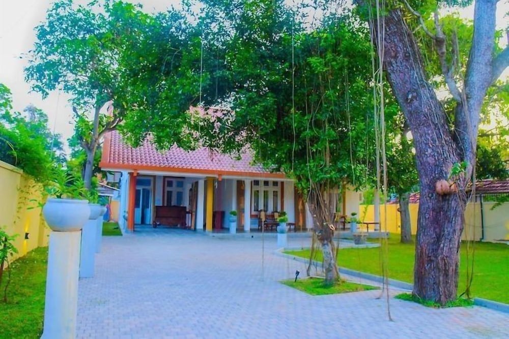 ace boutique airport