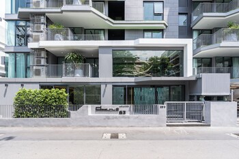 destiny63 ekamai apartment