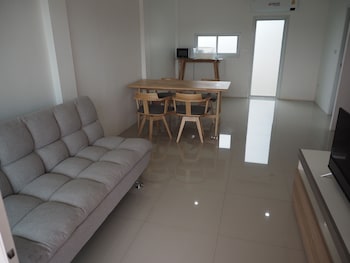 Yyk Holiday Rooms,,2 star