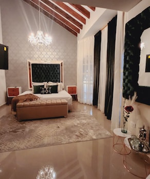 hotel boutique sant serrant