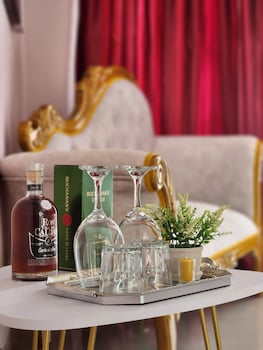 hotel boutique sant serrant