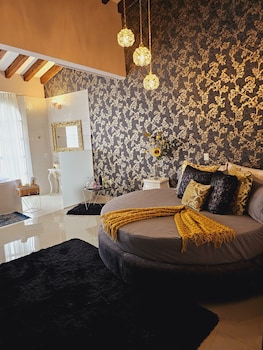 hotel boutique sant serrant