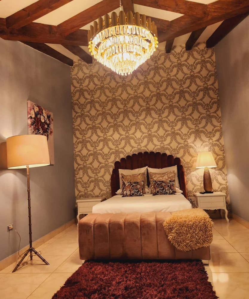 hotel boutique sant serrant