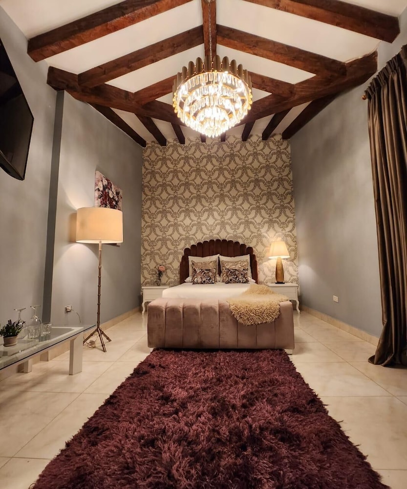 hotel boutique sant serrant