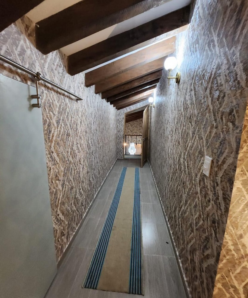 hotel boutique sant serrant