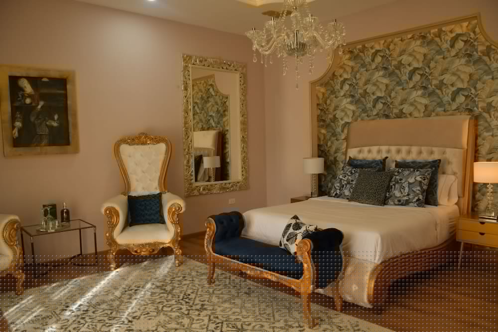 hotel boutique sant serrant