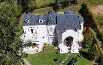 hotel boutique sant serrant