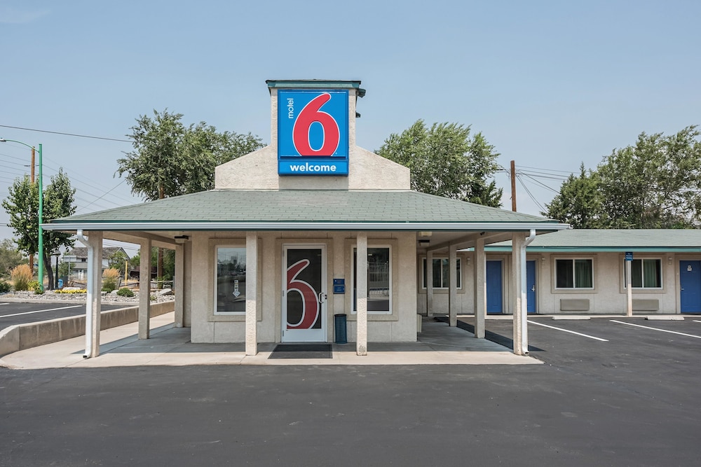 motel 6 fallon nv