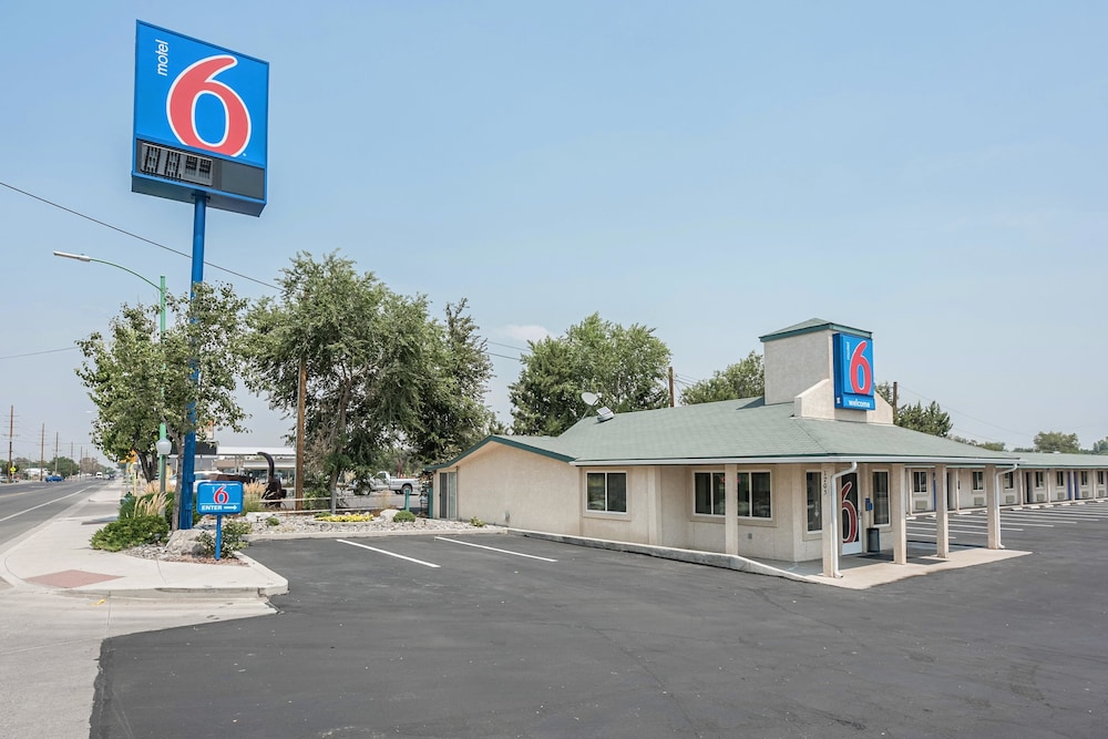 motel 6 fallon nv