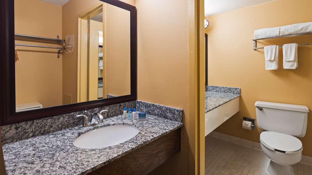 clarion inn falls church arlington