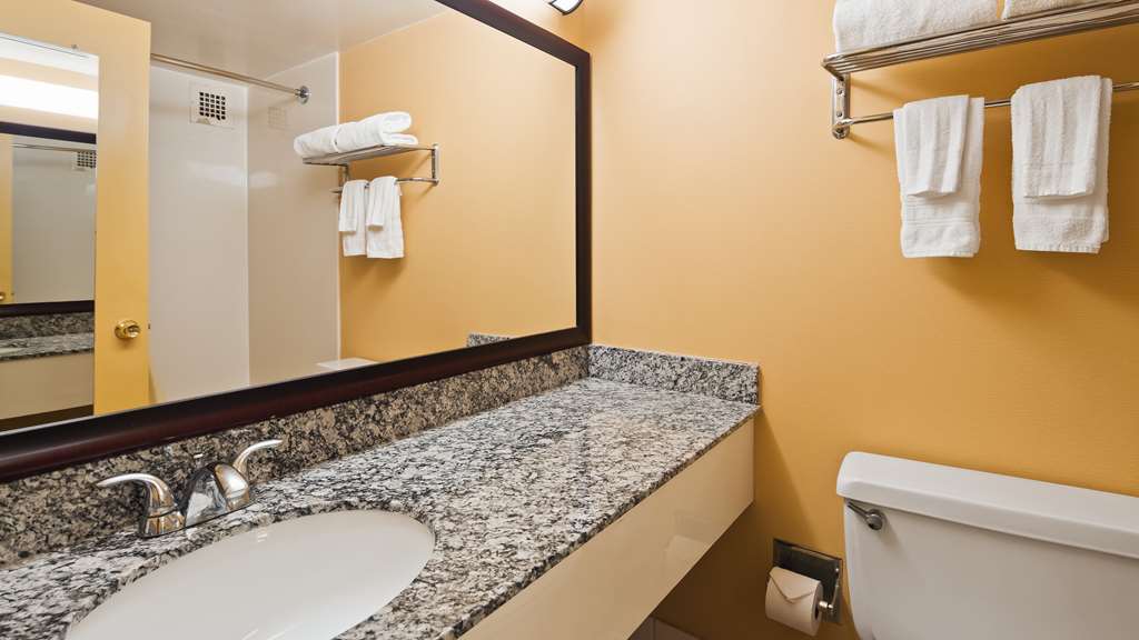 clarion inn falls church arlington
