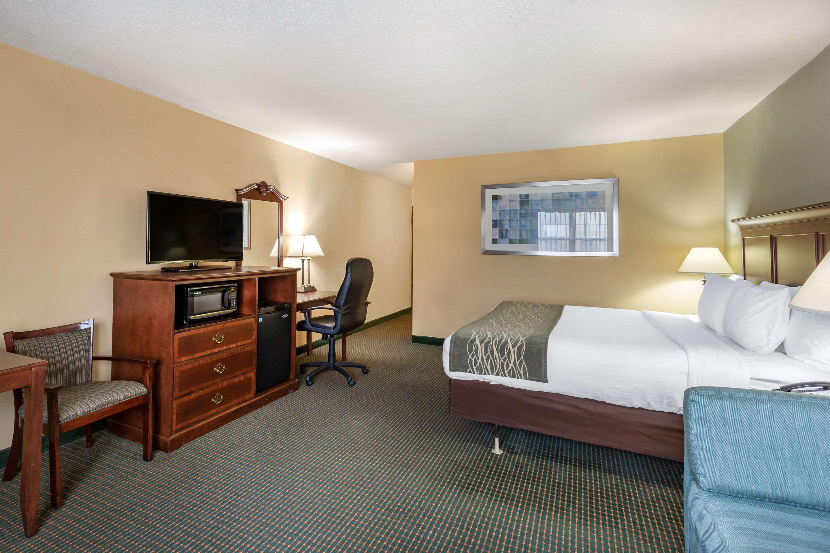 clarion inn falls church arlington
