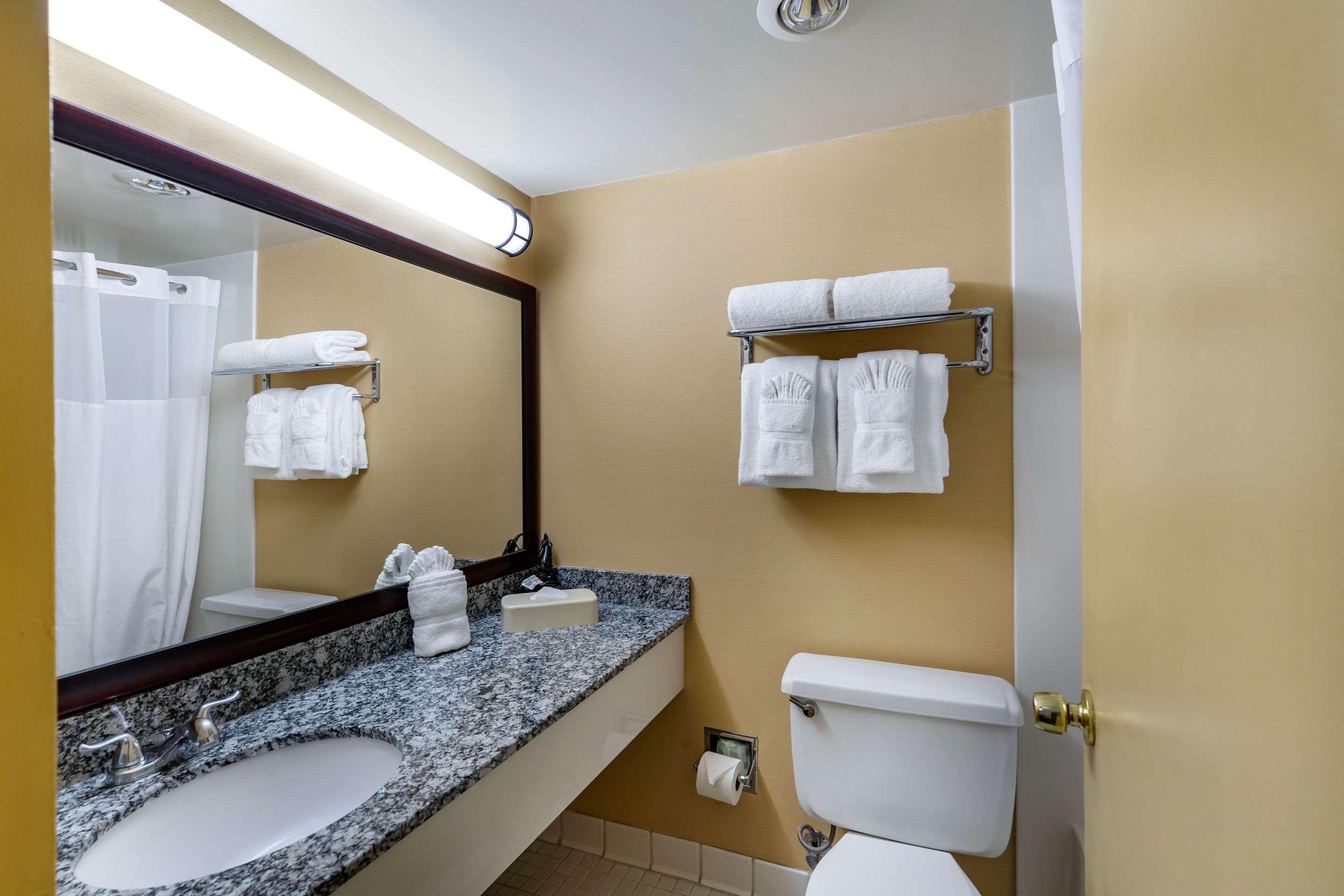 clarion inn falls church arlington