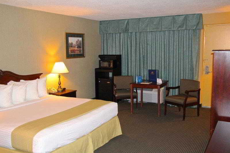 clarion inn falls church arlington