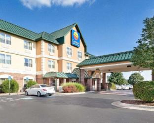 comfort inn and suites fayetteville university area