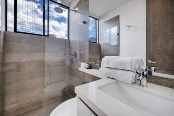 apartamentos class suites by housy host