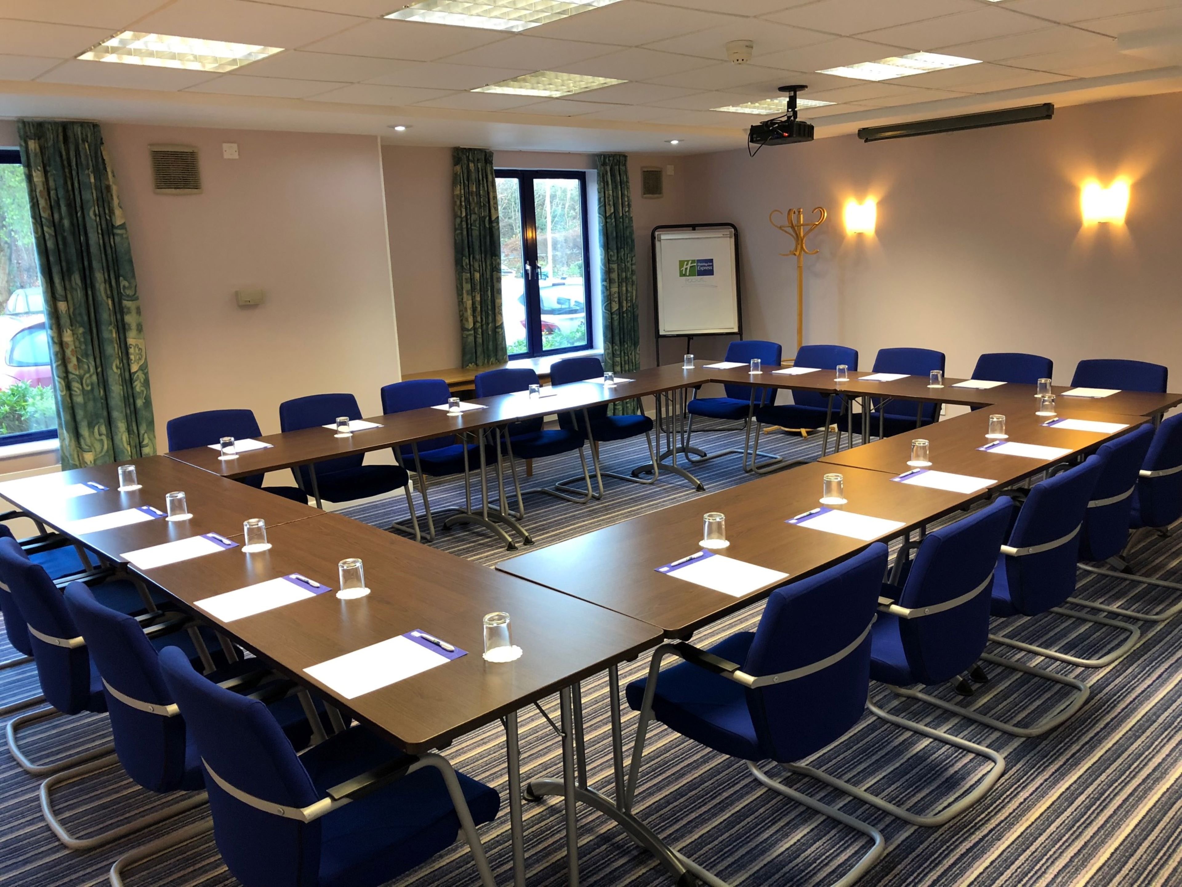 holiday inn express poole by ihg