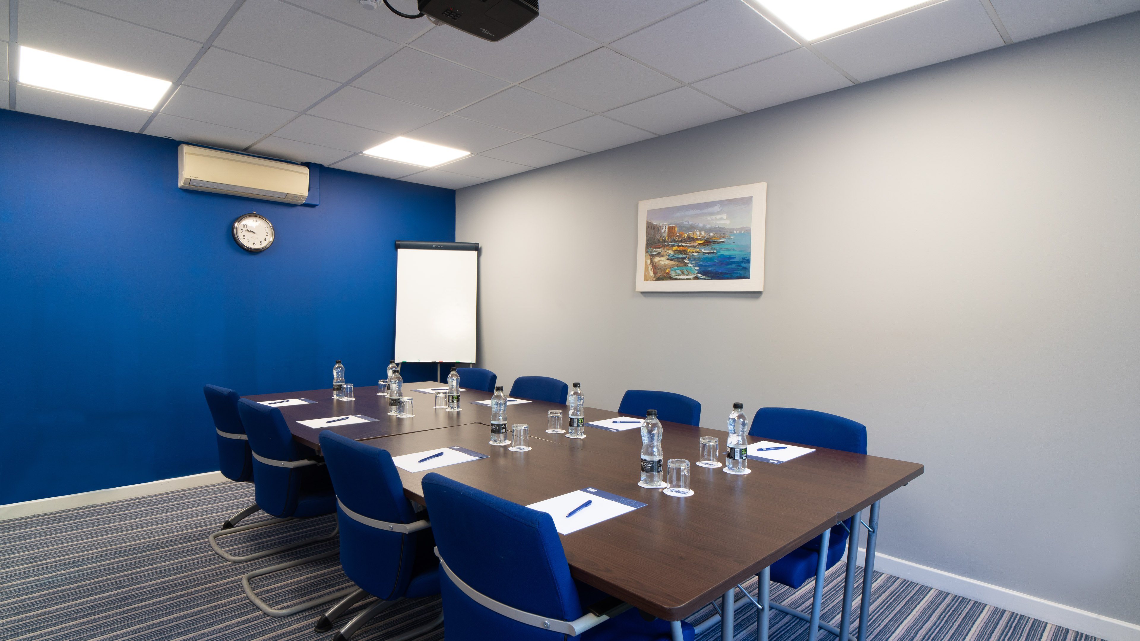 holiday inn express poole by ihg