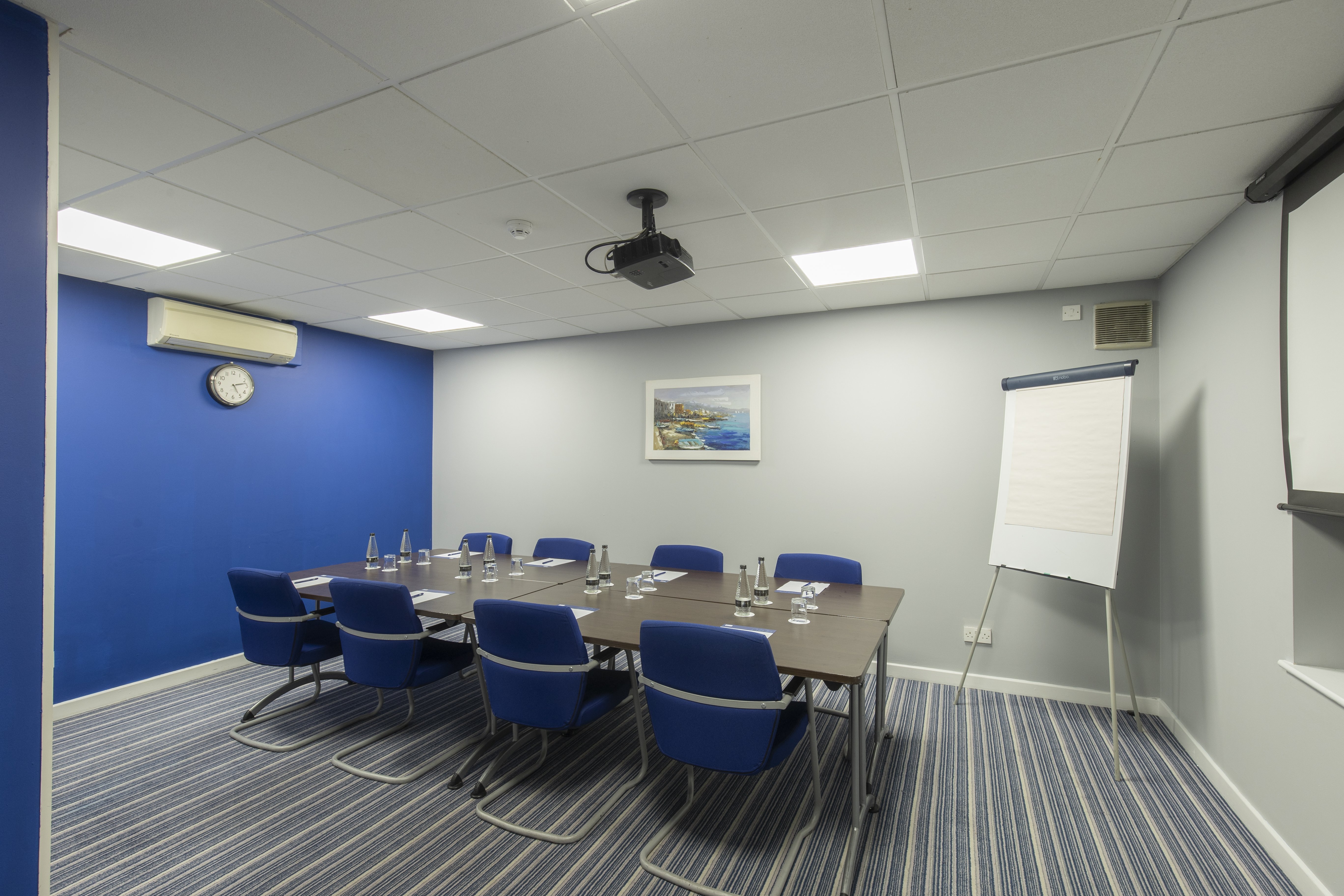 holiday inn express poole by ihg