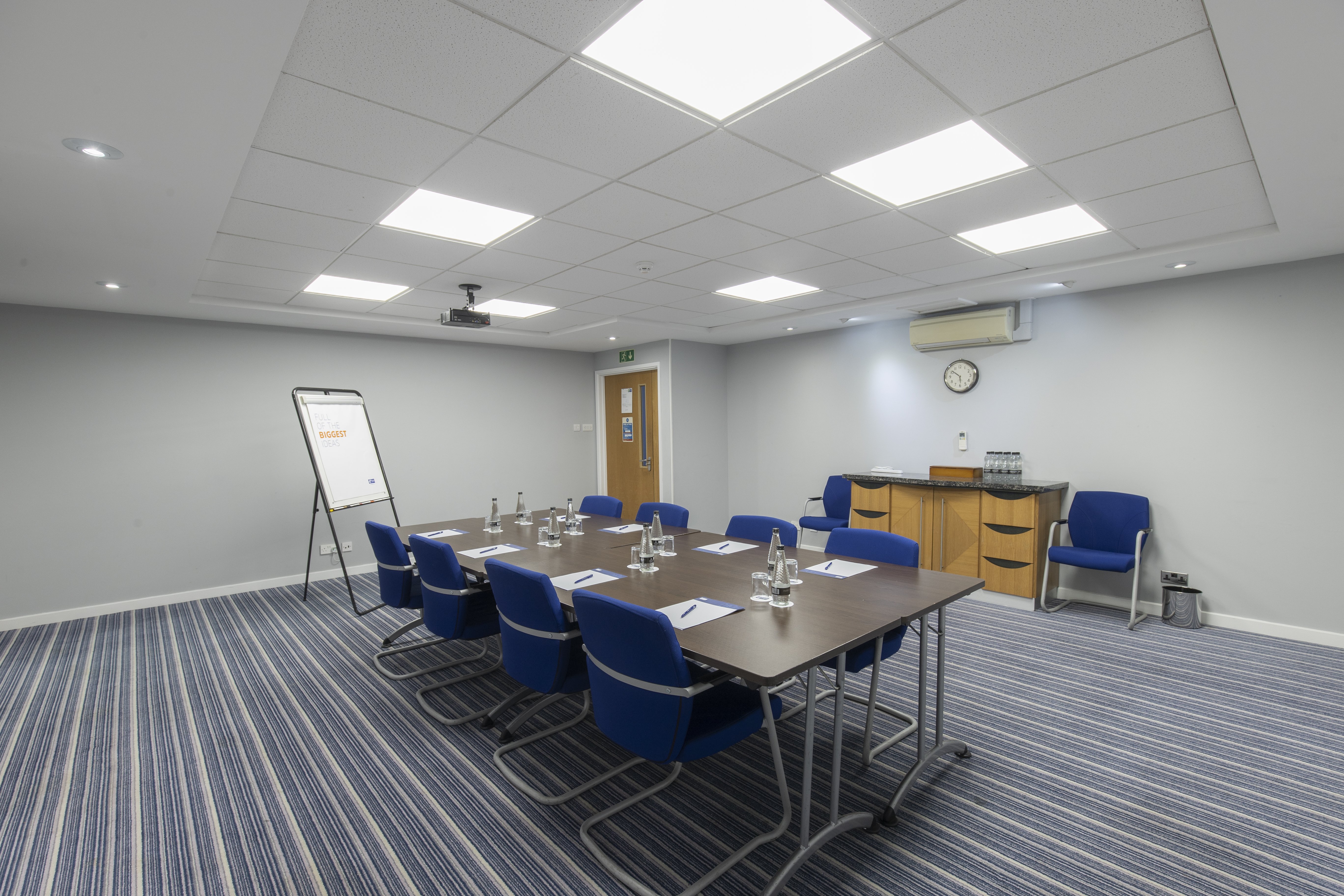 holiday inn express poole by ihg