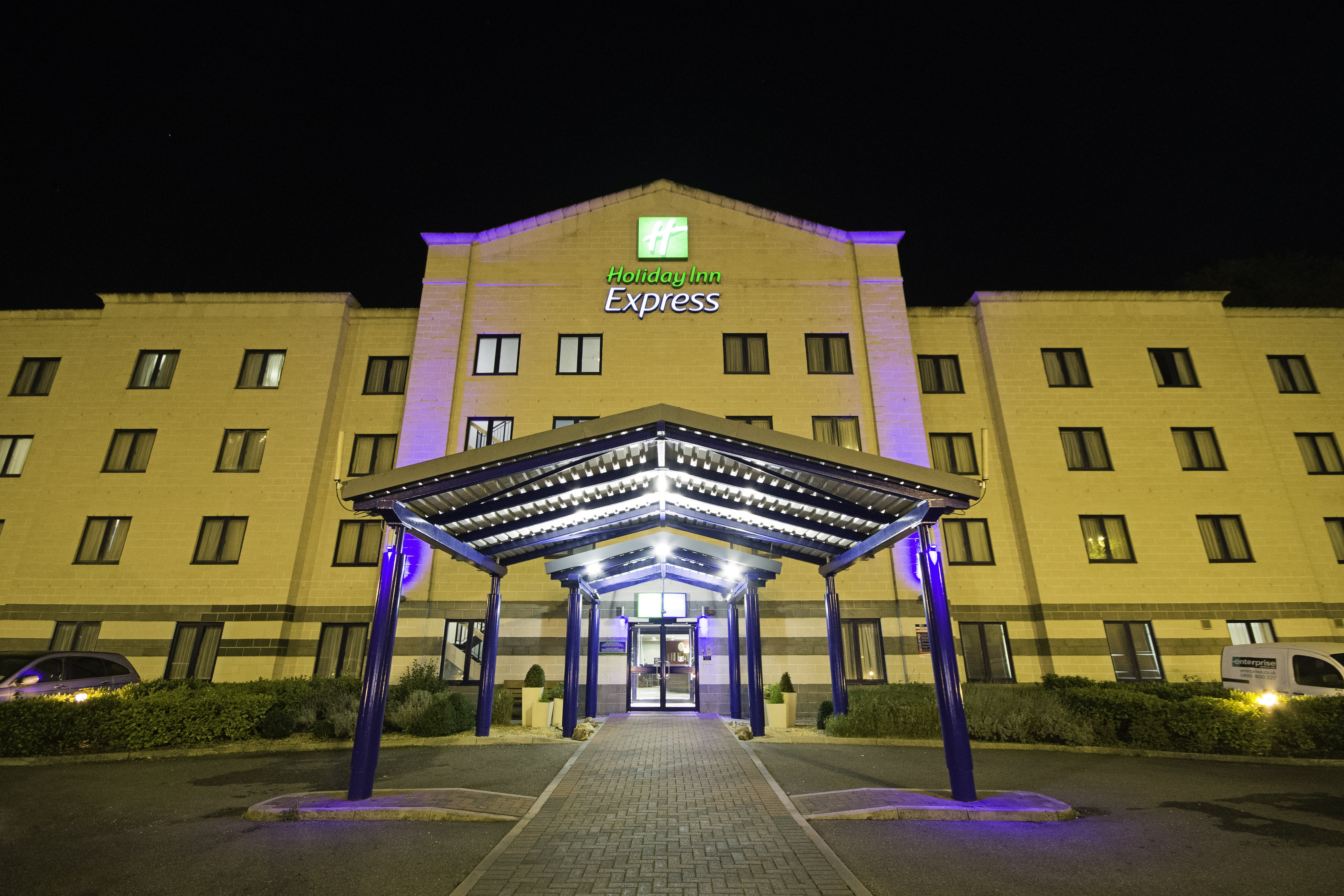 holiday inn express poole by ihg