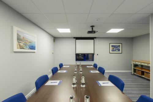 holiday inn express poole by ihg