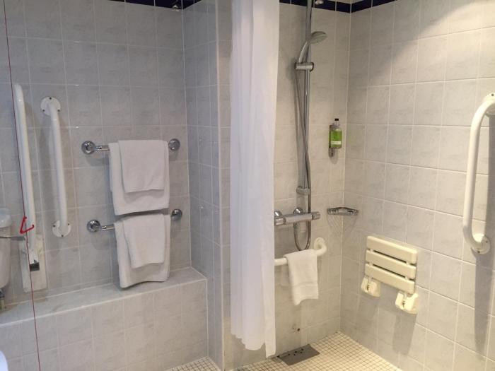 holiday inn express poole by ihg