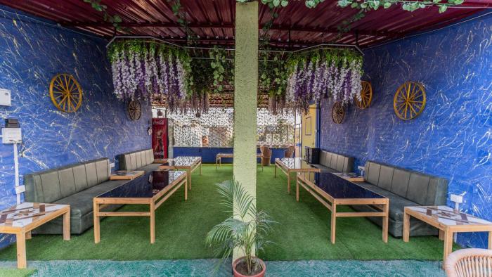 big brother hostel agra