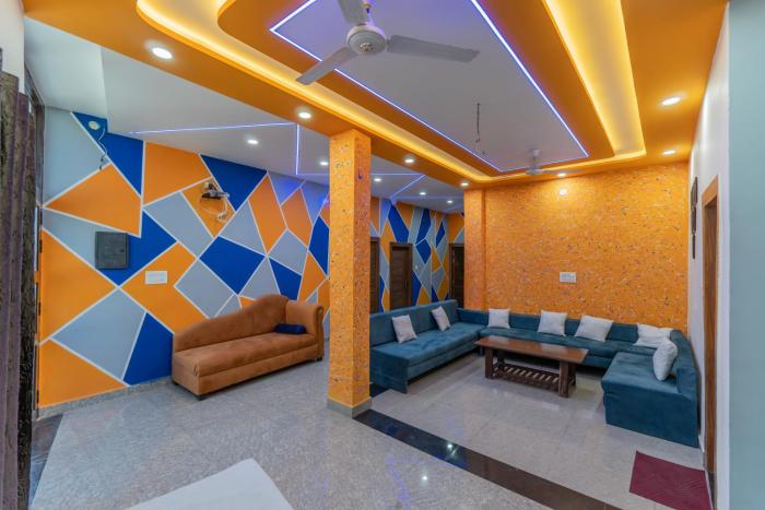 big brother hostel agra