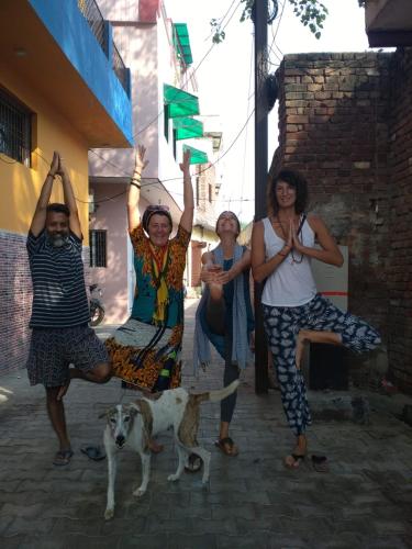 big brother hostel agra